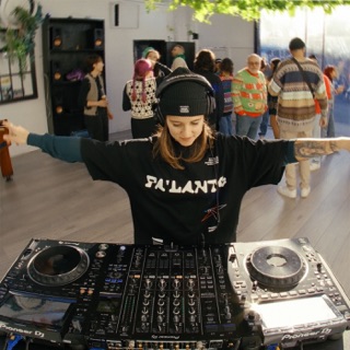 Hunter (Skothus Mix) [Mixed]